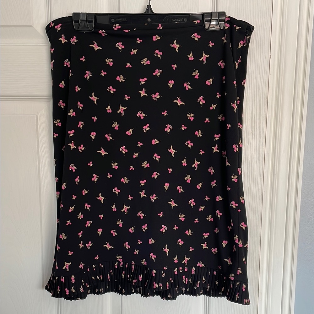 Ann Taylor Black and Pink Ruffled Skirt